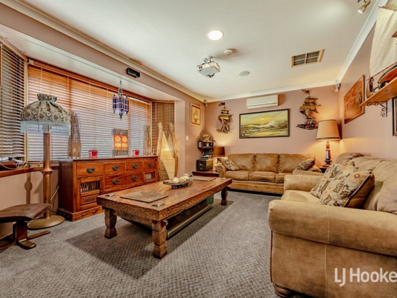 15 Glenway Loop, Cooloongup WA 6168