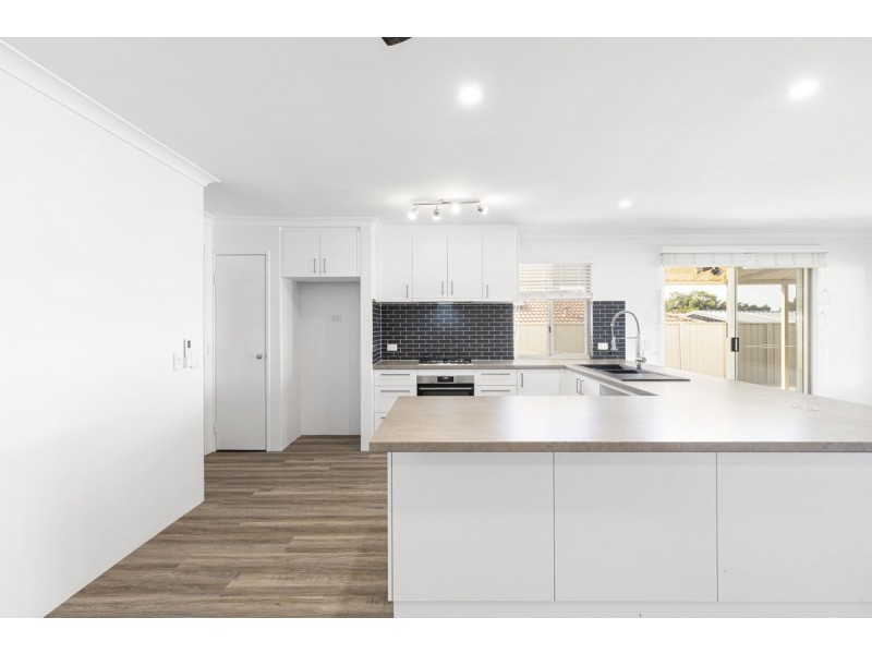 10 Whitsunday Avenue, Ridgewood WA 6030