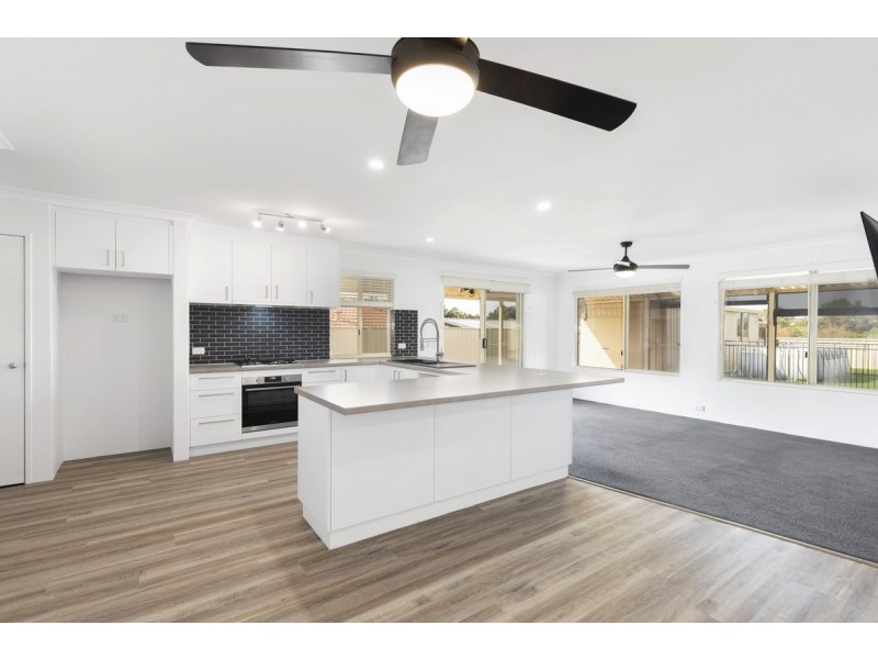 10 Whitsunday Avenue, Ridgewood WA 6030