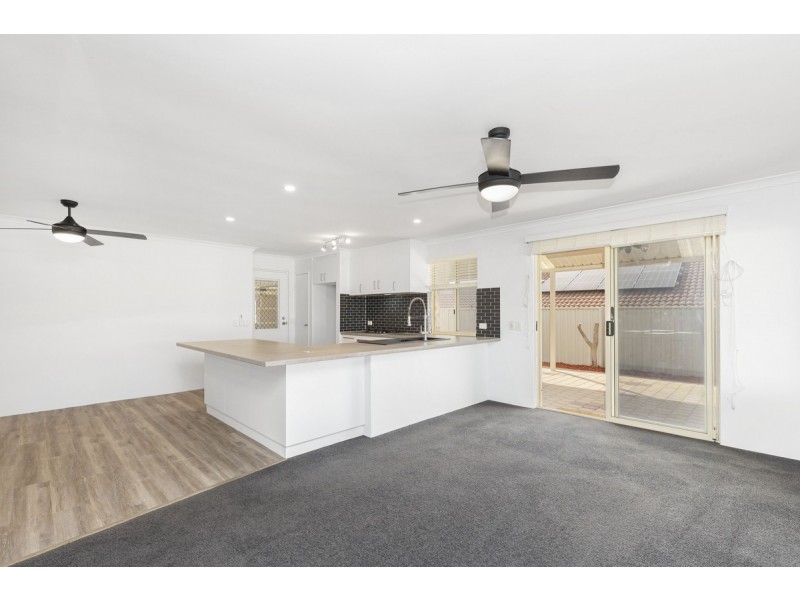 10 Whitsunday Avenue, Ridgewood WA 6030