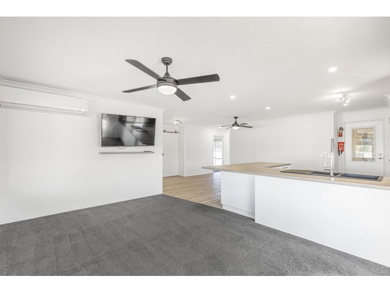 10 Whitsunday Avenue, Ridgewood WA 6030