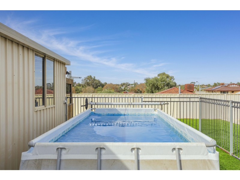10 Whitsunday Avenue, Ridgewood WA 6030