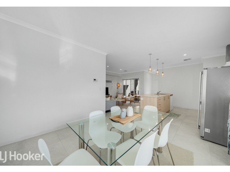 112 Reflection Boulevard, Jindalee WA 6036