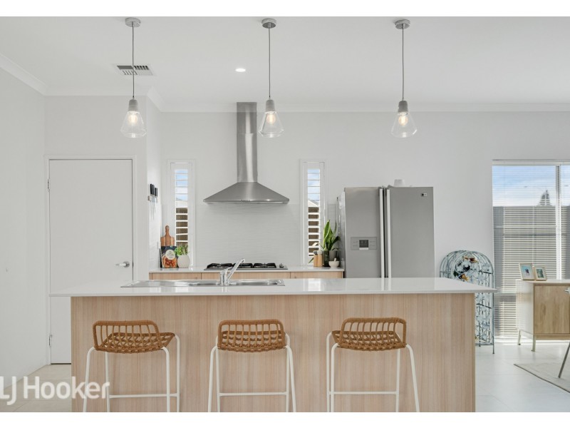 112 Reflection Boulevard, Jindalee WA 6036