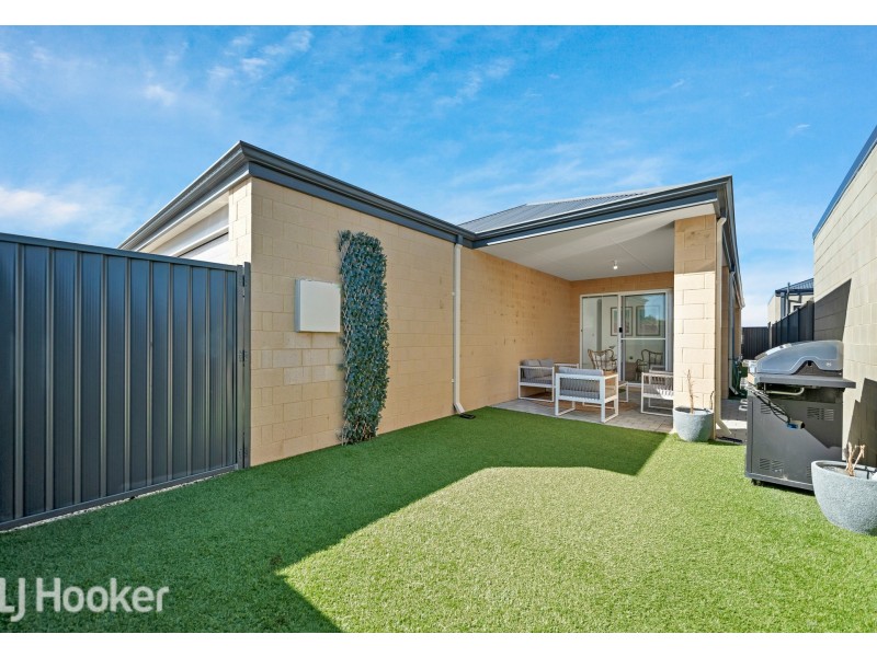 112 Reflection Boulevard, Jindalee WA 6036