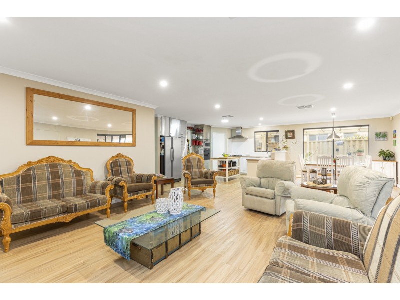10 Reigate Way, Butler WA 6036