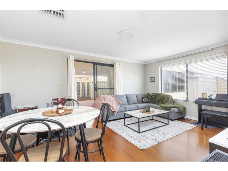 10 Reigate Way, Butler WA 6036