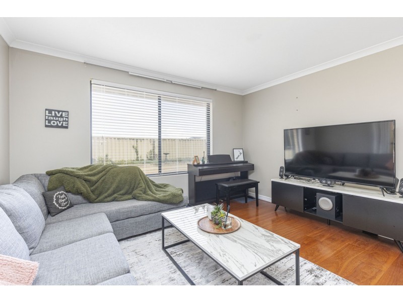 10 Reigate Way, Butler WA 6036