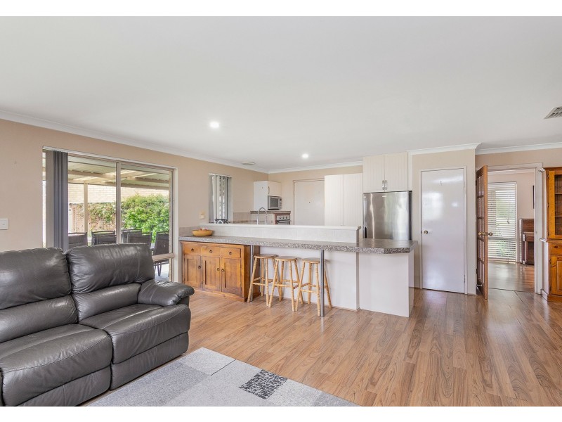 23 Danja Rise, Hocking WA 6065