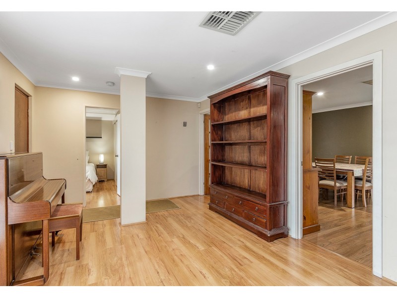 23 Danja Rise, Hocking WA 6065