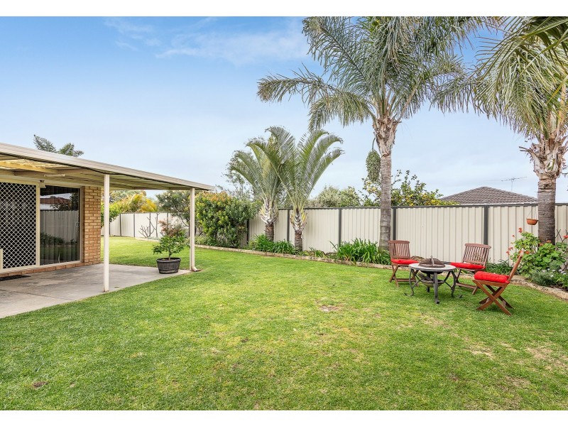 23 Danja Rise, Hocking WA 6065