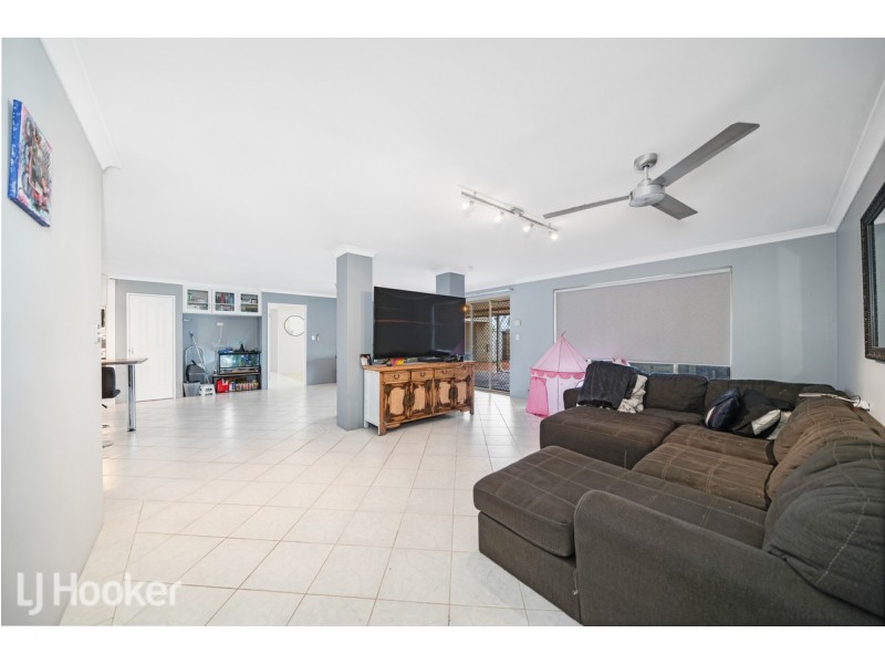 34 Citrine Gardens, Forrestfield WA 6058