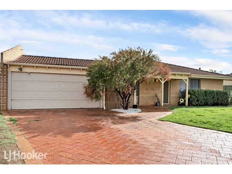 34 Citrine Gardens, Forrestfield WA 6058
