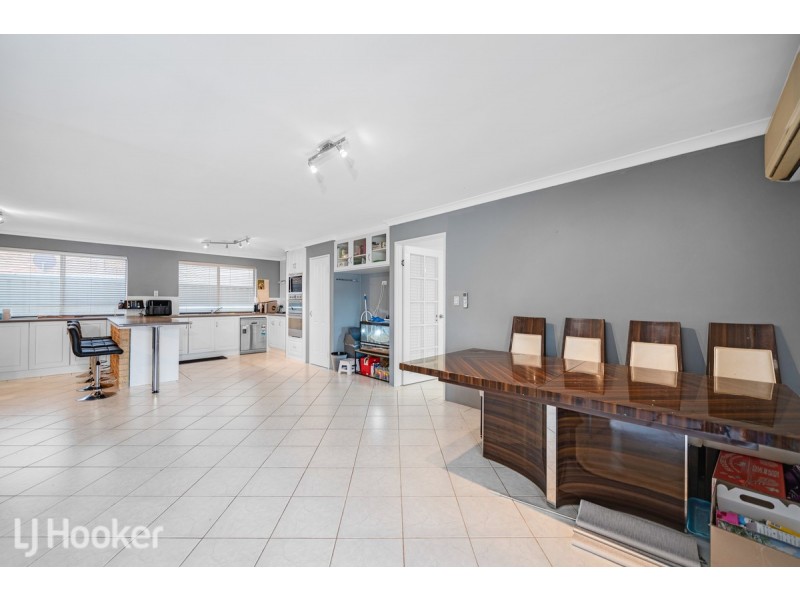 34 Citrine Gardens, Forrestfield WA 6058