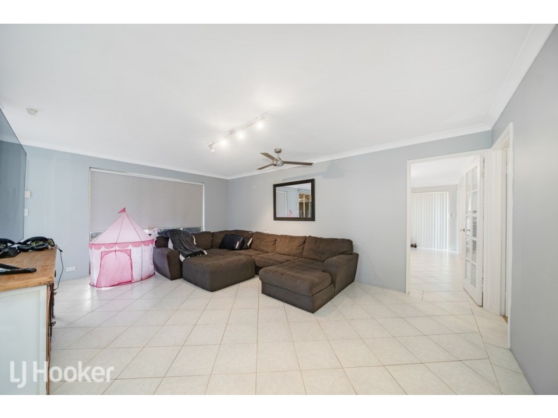 34 Citrine Gardens, Forrestfield WA 6058