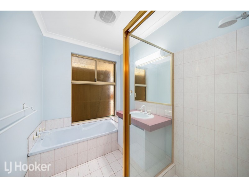 34 Citrine Gardens, Forrestfield WA 6058