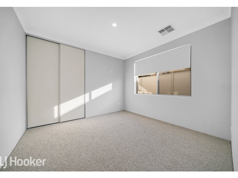 16b Binningup Terrace, Eglinton WA 6034