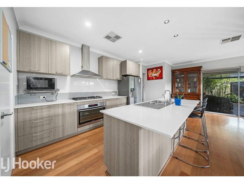 2 Kerr Place, Hillarys WA 6025