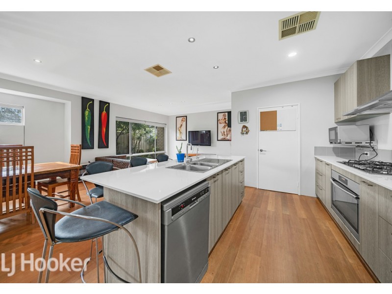 2 Kerr Place, Hillarys WA 6025