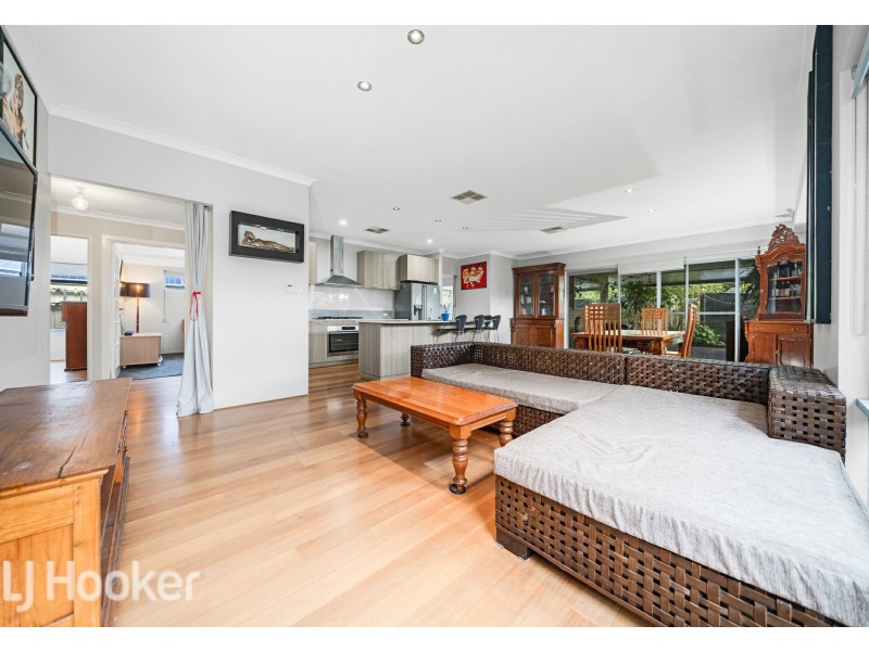 2 Kerr Place, Hillarys WA 6025