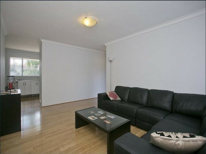 11 Karimba Street, Wanneroo WA 6065