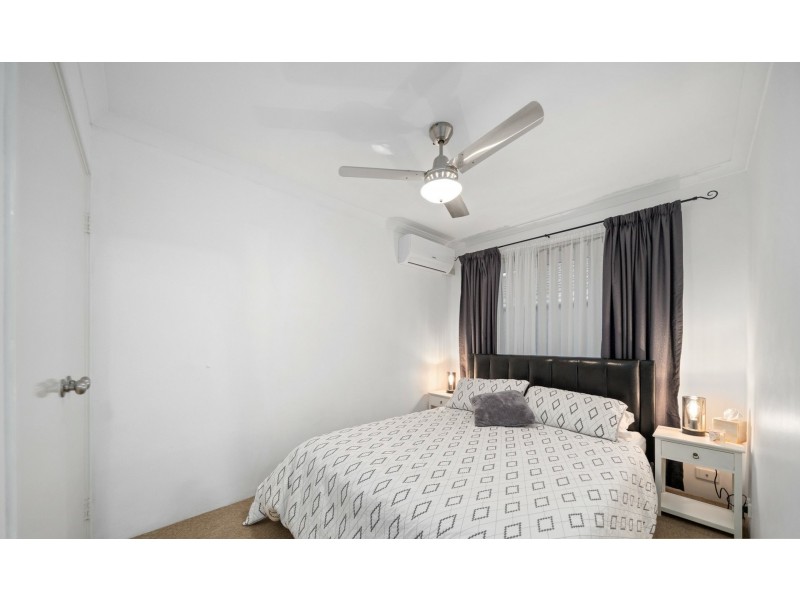 33 Lauderdale Ramble, Carramar WA 6031