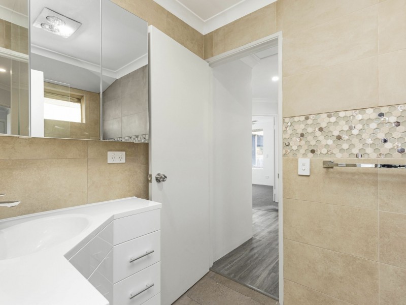 10 Whitsunday Avenue, Ridgewood WA 6030