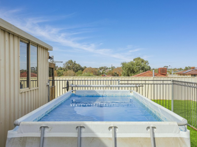 10 Whitsunday Avenue, Ridgewood WA 6030