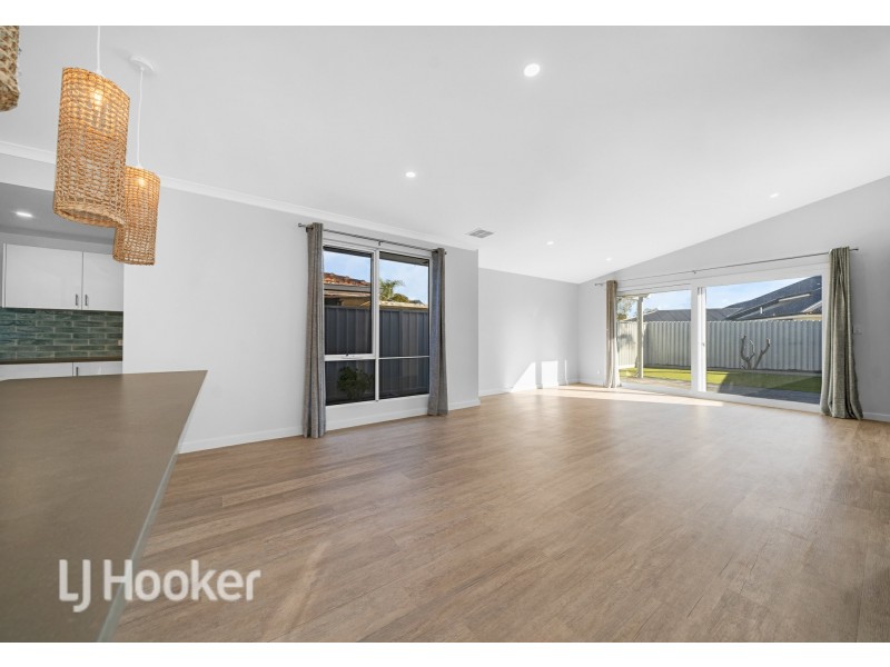 18a Calbourne Way, Kingsley WA 6026