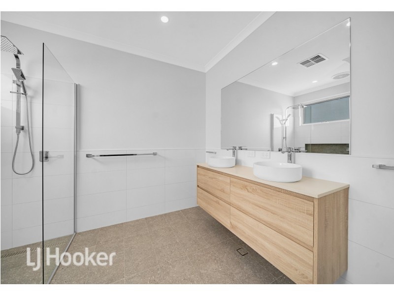 18a Calbourne Way, Kingsley WA 6026