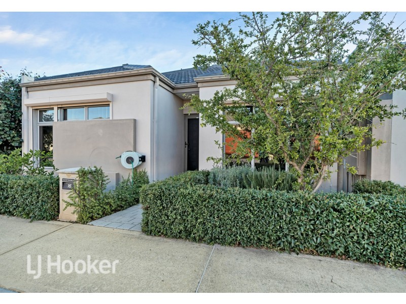 16 Nashville Loop, Currambine WA 6028