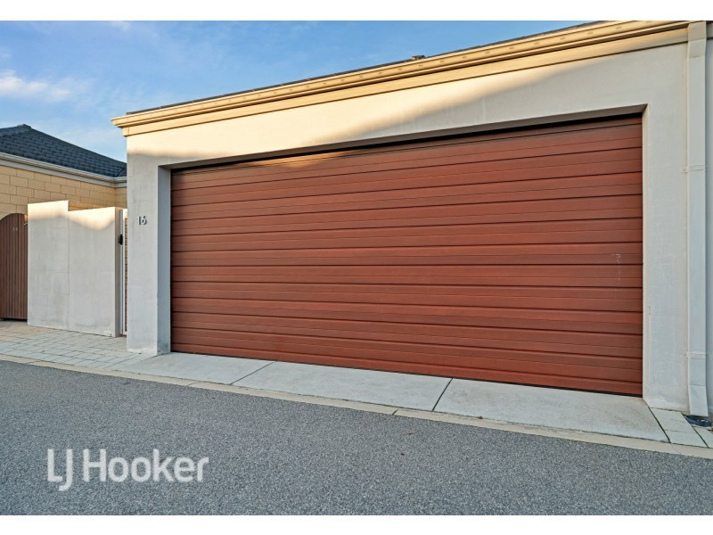 16 Nashville Loop, Currambine WA 6028