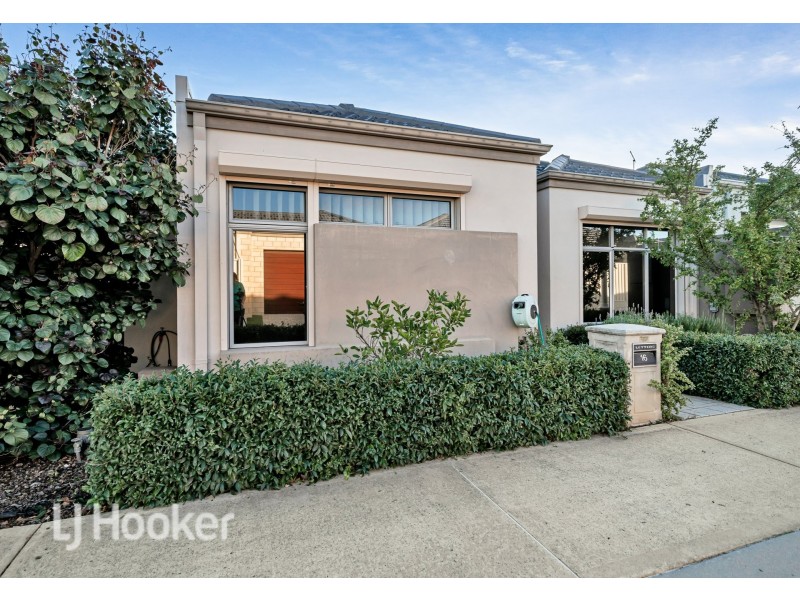 16 Nashville Loop, Currambine WA 6028