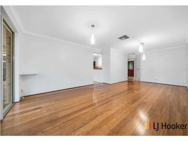 22 Sherlock Rise, Carramar WA 6031