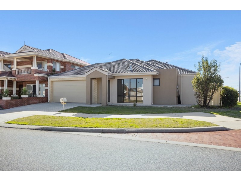 1/24 Matta Way, Pearsall WA 6065