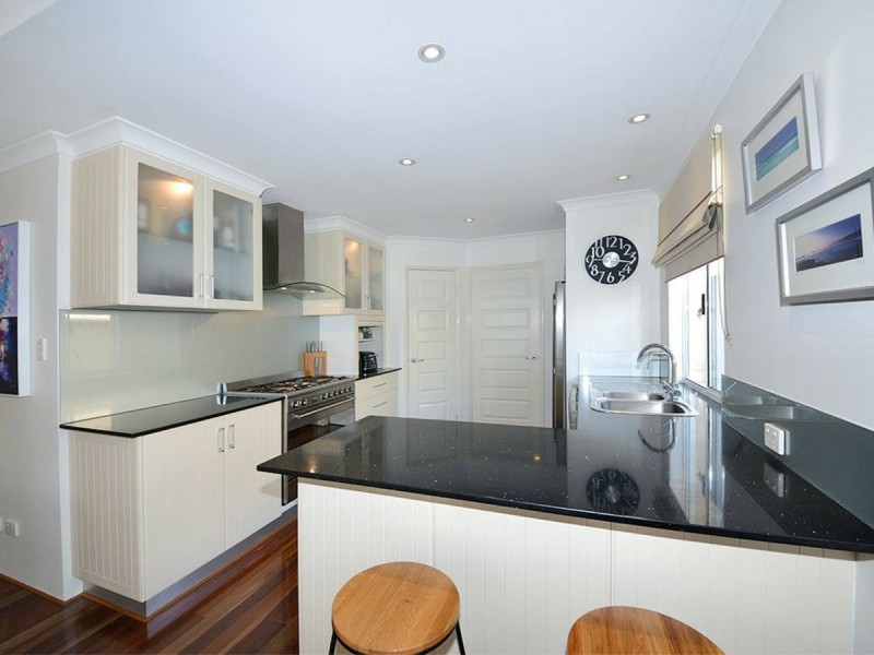 43 Rosinski Circle, Tapping WA 6065