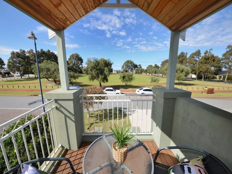 43 Rosinski Circle, Tapping WA 6065