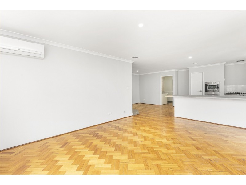 42 Stradbroke Gardens, Ridgewood WA 6030