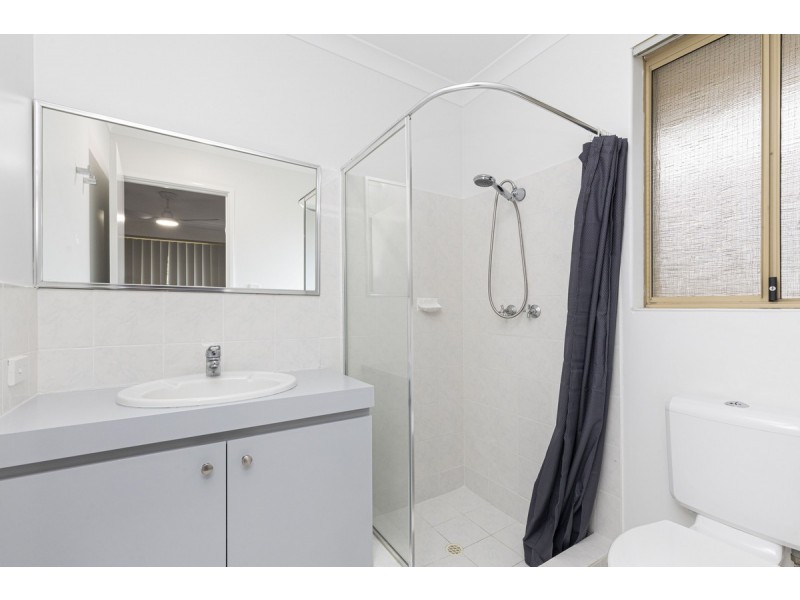 42 Stradbroke Gardens, Ridgewood WA 6030
