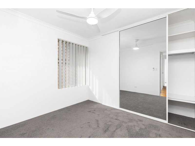 42 Stradbroke Gardens, Ridgewood WA 6030