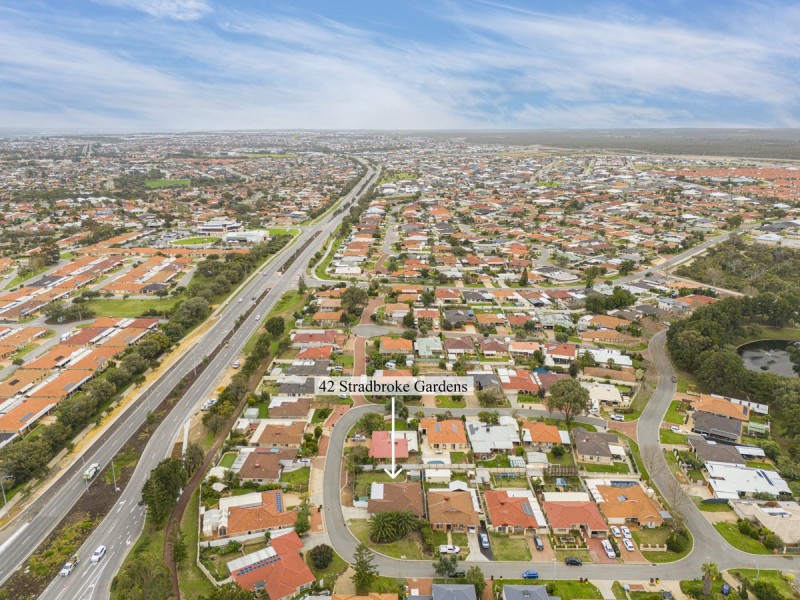 42 Stradbroke Gardens, Ridgewood WA 6030