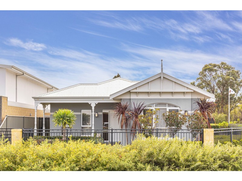 69 Kangaroo Avenue, Kwinana Town Centre WA 6167