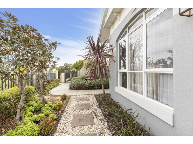 69 Kangaroo Avenue, Kwinana Town Centre WA 6167