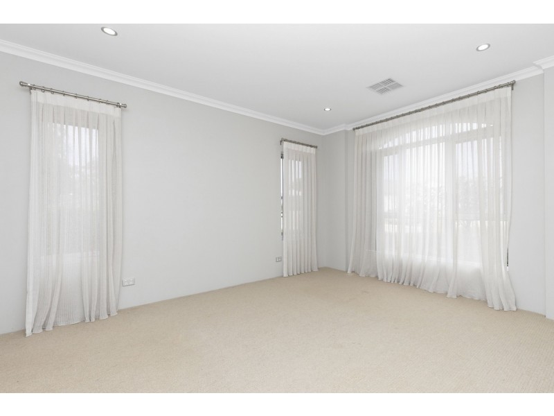 69 Kangaroo Avenue, Kwinana Town Centre WA 6167
