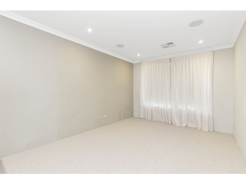 69 Kangaroo Avenue, Kwinana Town Centre WA 6167