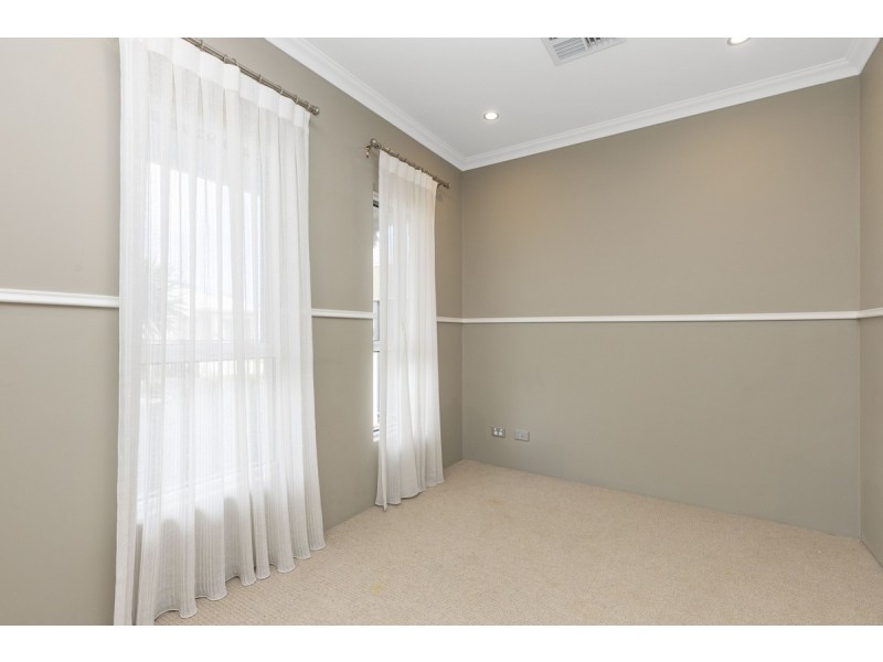 69 Kangaroo Avenue, Kwinana Town Centre WA 6167