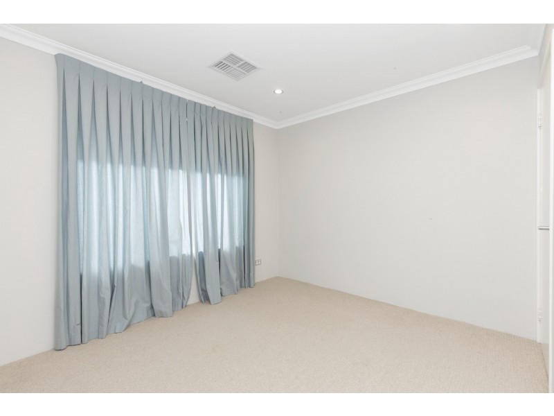 69 Kangaroo Avenue, Kwinana Town Centre WA 6167