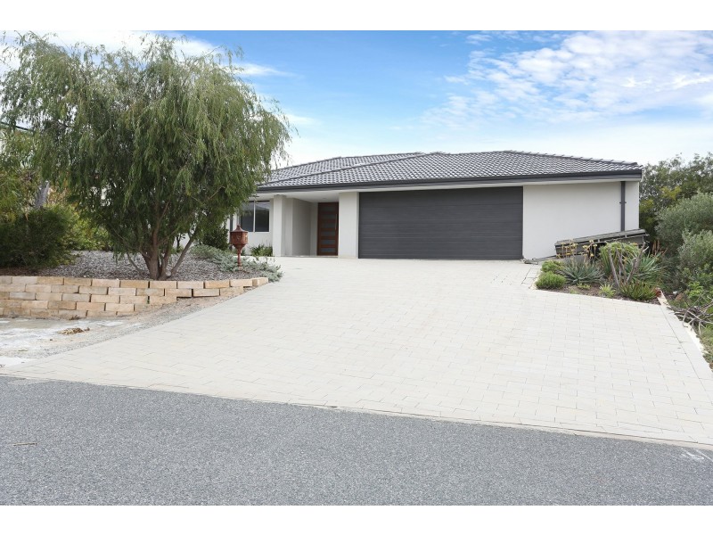 25 Ashley Avenue, Quinns Rocks WA 6030