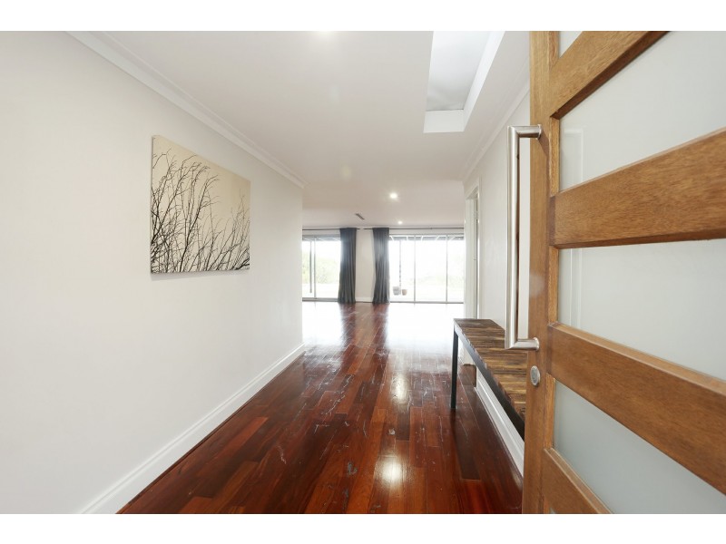 25 Ashley Avenue, Quinns Rocks WA 6030