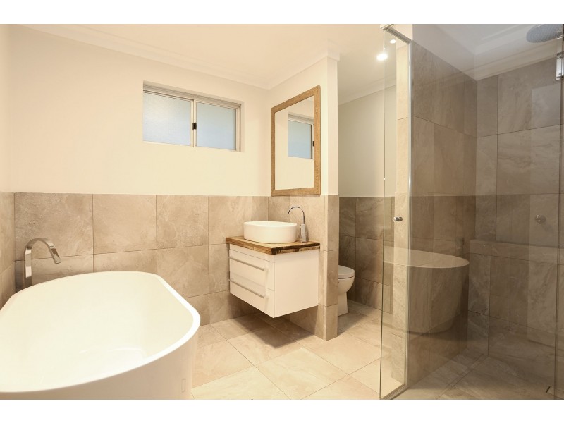 25 Ashley Avenue, Quinns Rocks WA 6030